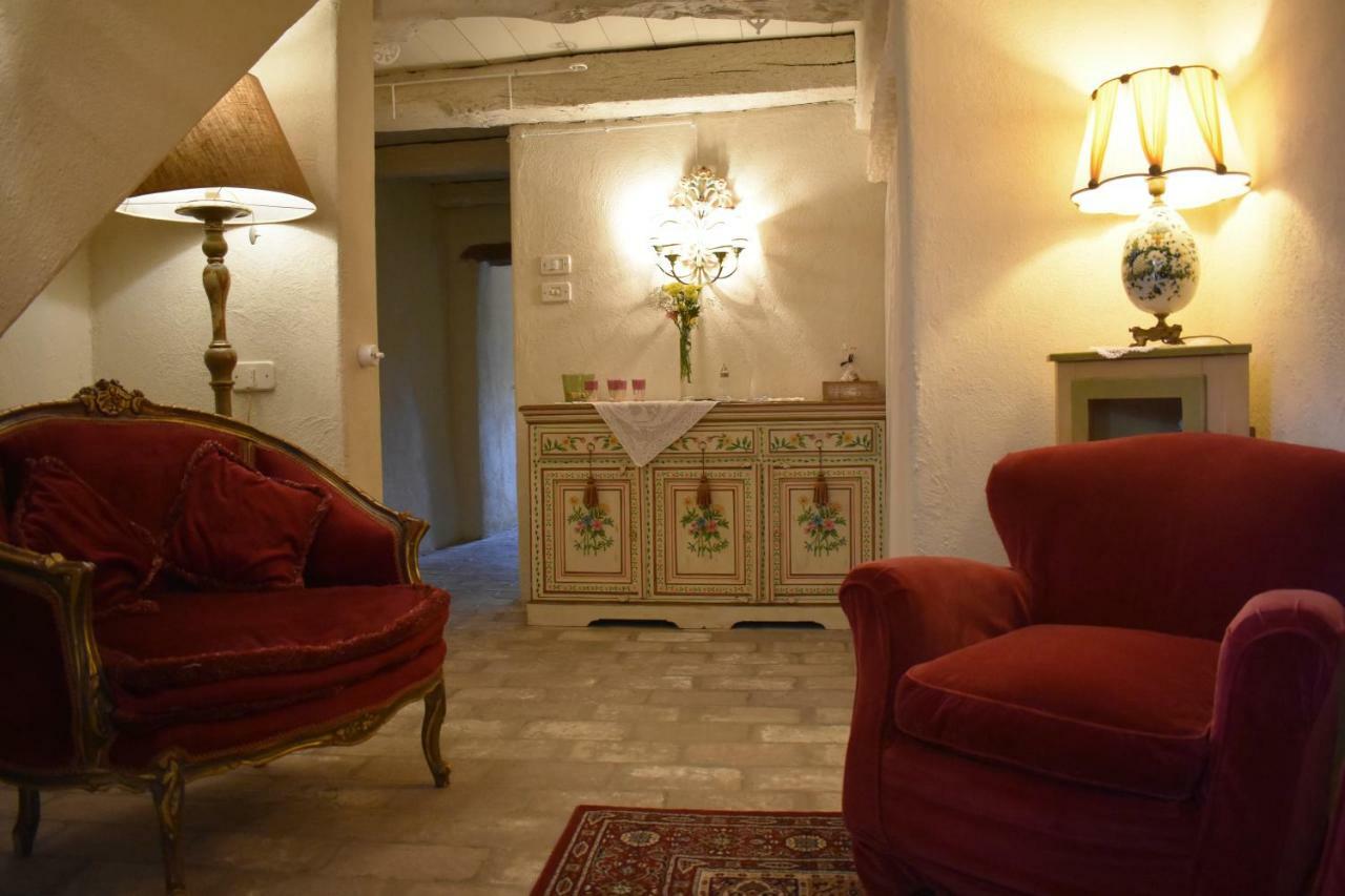 Отель Castello Di Albereto Trarivi Экстерьер фото